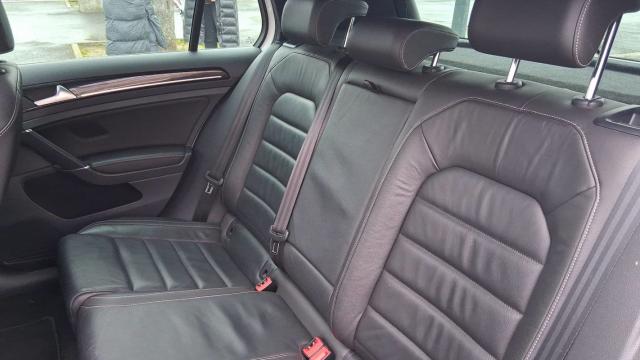 Volkswagen Golf image 6