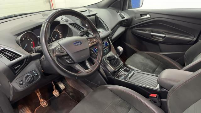 Ford Kuga image 6