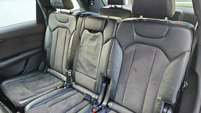Audi Q7 image 1