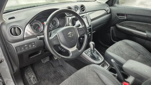 Suzuki Vitara image 7