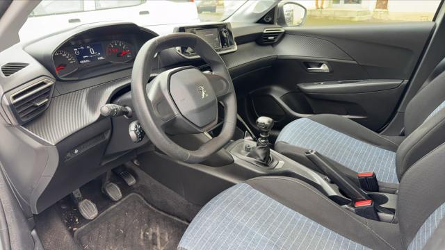 Peugeot 208 image 7