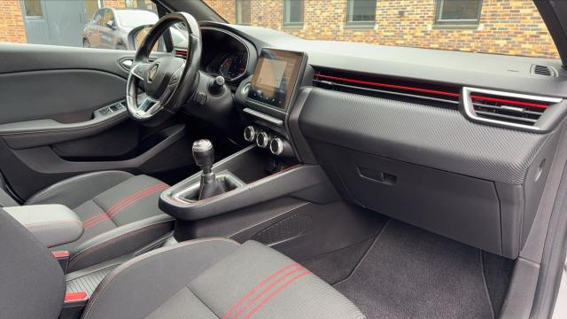 Renault Clio image 2