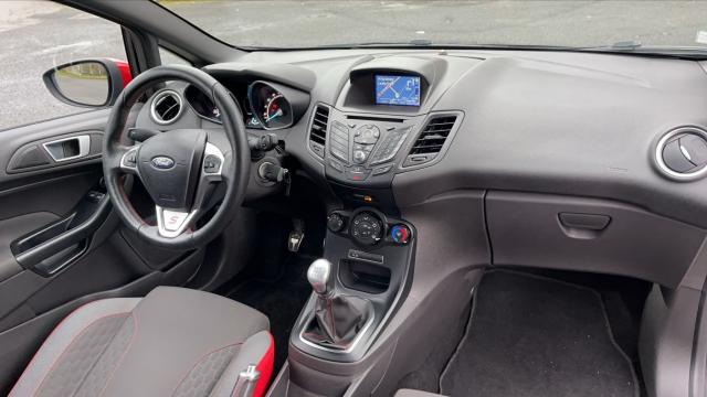 Ford Fiesta image 6