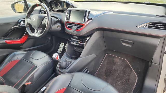 Peugeot 208 image 9