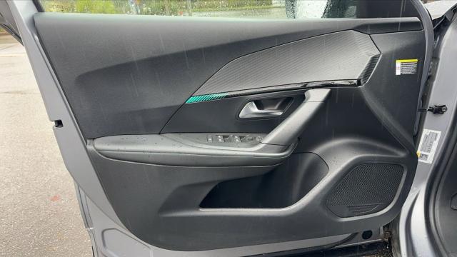 Peugeot 2008 image 8