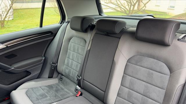 Volkswagen Golf image 2