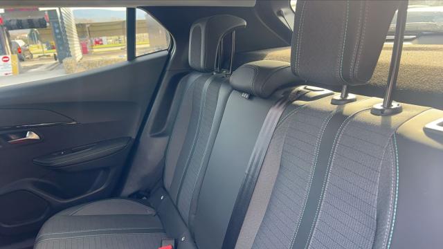 Peugeot 2008 image 6