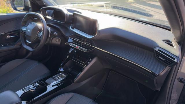 Peugeot 2008 image 7