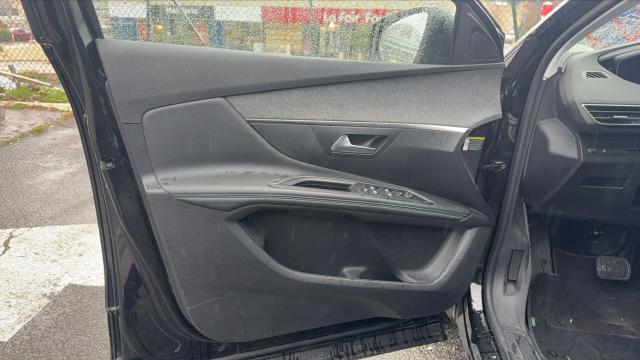Peugeot 3008 image 8