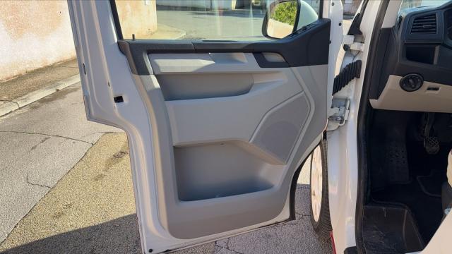 Volkswagen California image 8