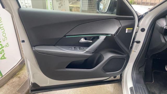 Peugeot 2008 image 4