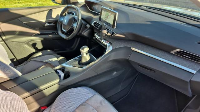 Peugeot 3008 image 3