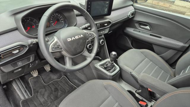 Dacia Sandero image 8