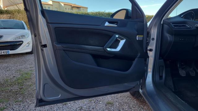 Peugeot 308 image 2