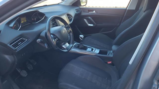 Peugeot 308 image 8