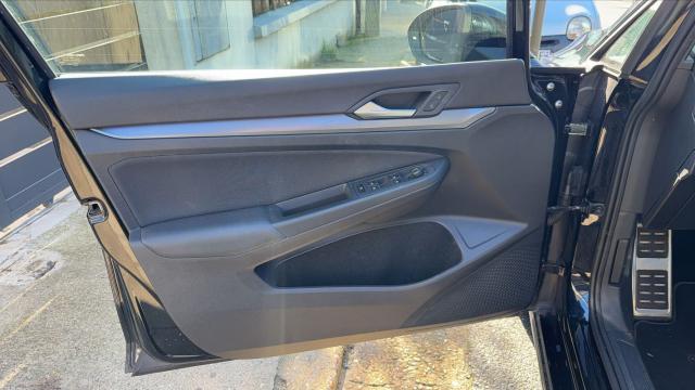 Volkswagen Golf image 9