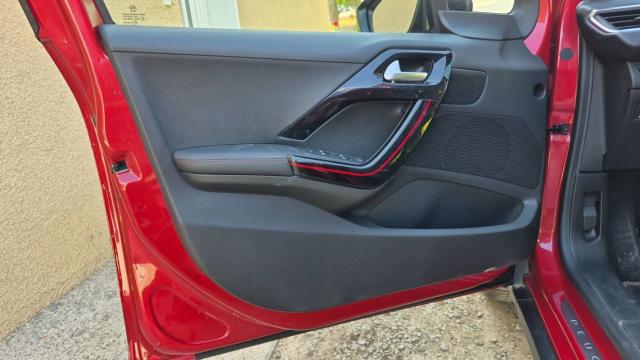 Peugeot 2008 image 7