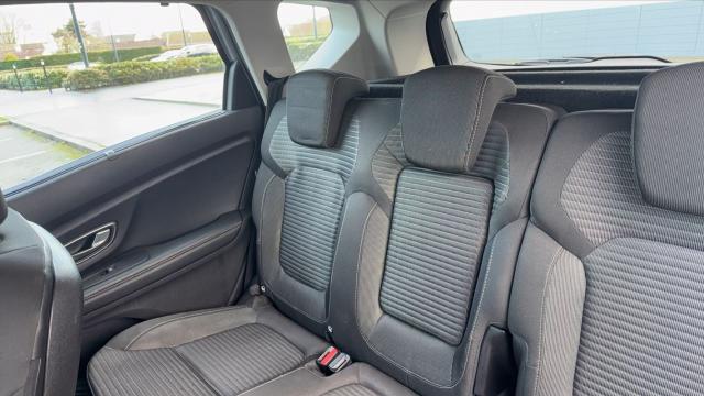 Renault Scénic image 2