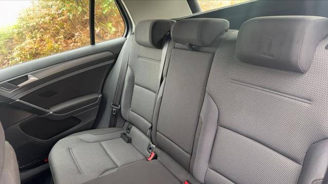 Volkswagen Golf image 1