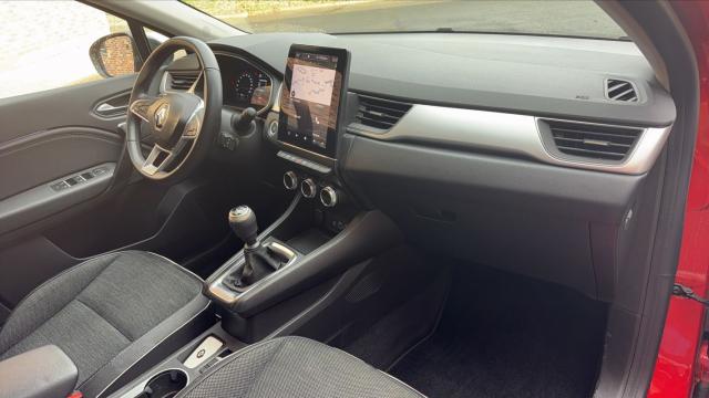 Renault Captur image 2