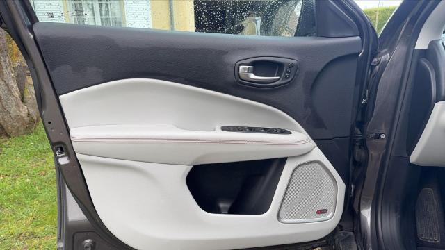 Jeep Compass image 1