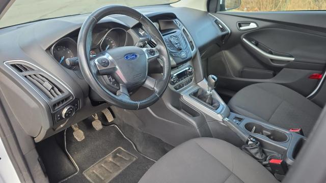 Ford Focus image 6