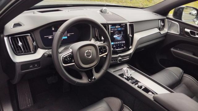 Volvo Xc60 image 2