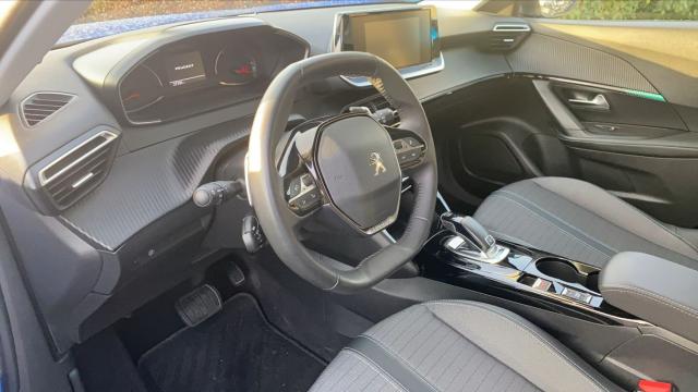 Peugeot 2008 image 1