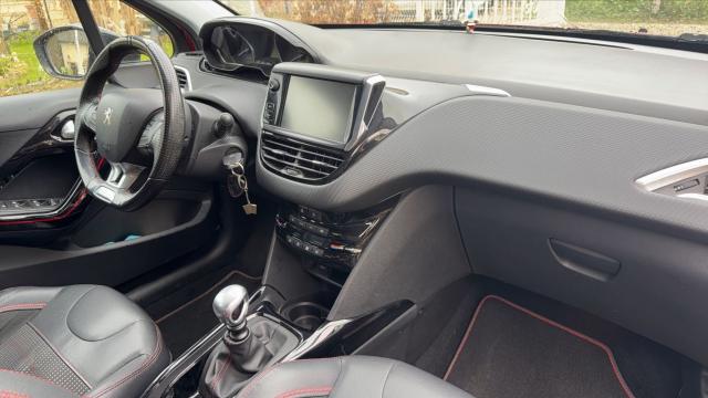 Peugeot 2008 image 4