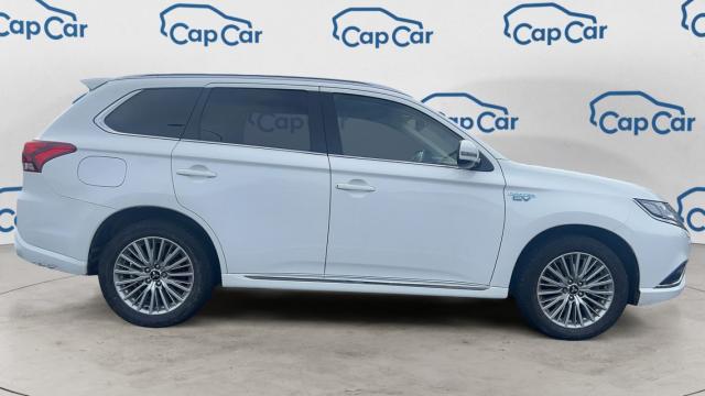 Mitsubishi Outlander image 3