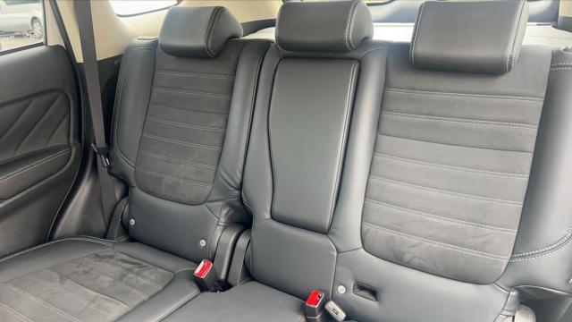 Mitsubishi Outlander image 4