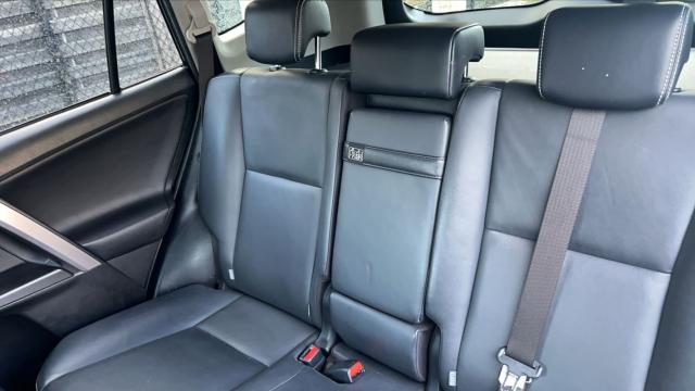 Toyota Rav4 image 5