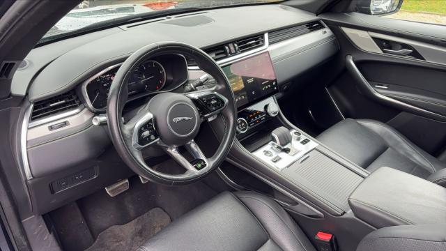 Jaguar F-Pace image 4