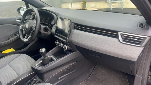 Renault Clio image 6