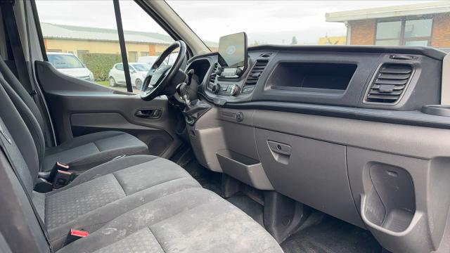 Ford Transit image 3