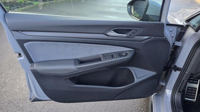 Volkswagen Golf image 7