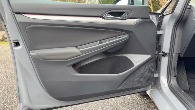 Volkswagen Golf image 6