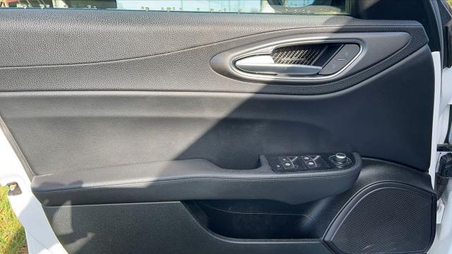 Alfa Romeo Giulia image 7