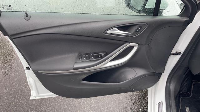Opel Astra image 6