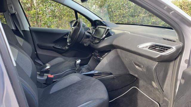 Peugeot 2008 image 7