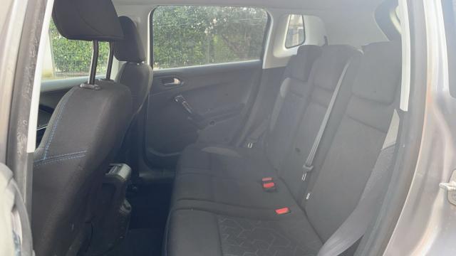Peugeot 2008 image 8