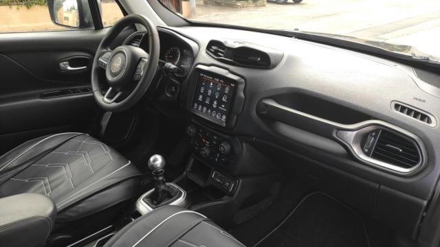 Jeep Renegade image 6