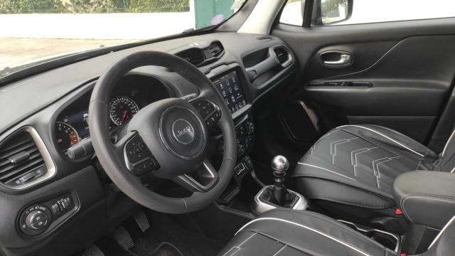 Jeep Renegade image 1
