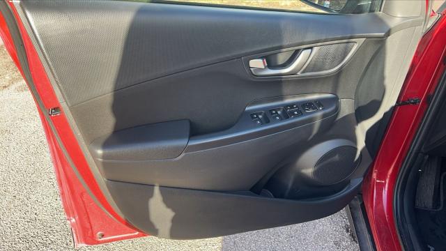 Hyundai Kona image 3