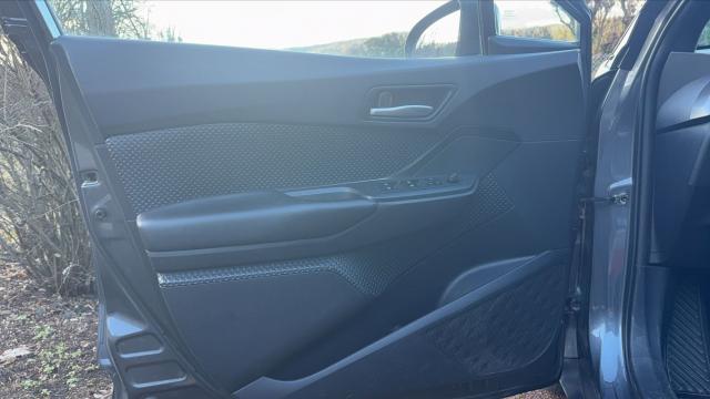Toyota C-Hr image 4
