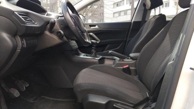 Peugeot 308 image 6