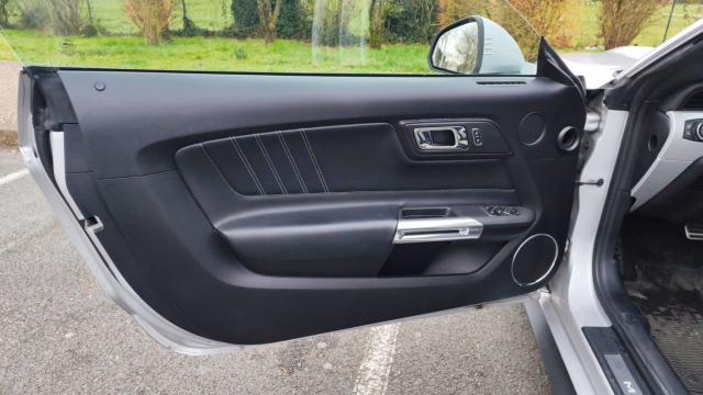 Ford Mustang image 8