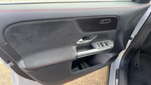 Mercedes Benz Classe Gla image 1