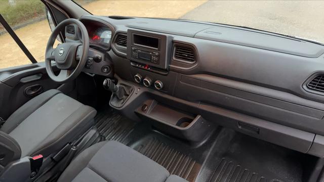 Nissan Nv400 image 8