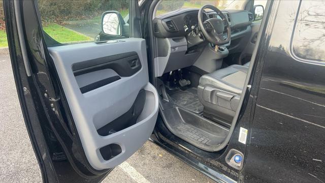 Peugeot Expert image 2